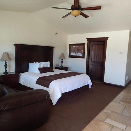 Winterton Suites Williston Extérieur photo