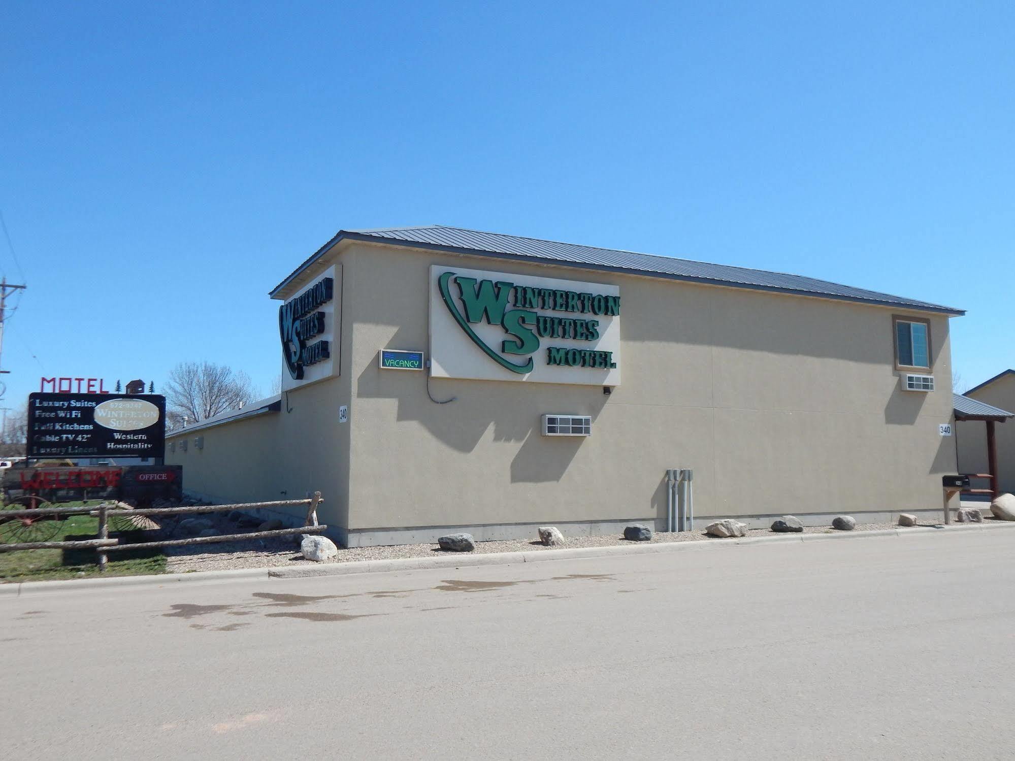 Winterton Suites Williston Extérieur photo